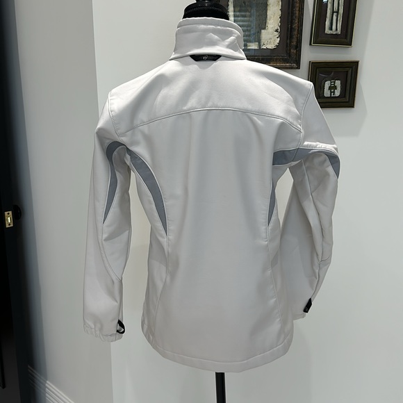 Columbia cross country skiing, hiking jacket, like new, very comfortable! - Picture 2 of 2